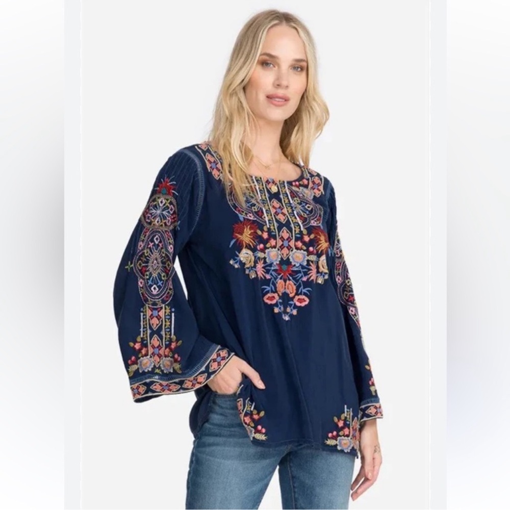 Johnny Was Boho Style Floral Embroidered Bell Sleeve Top Size M